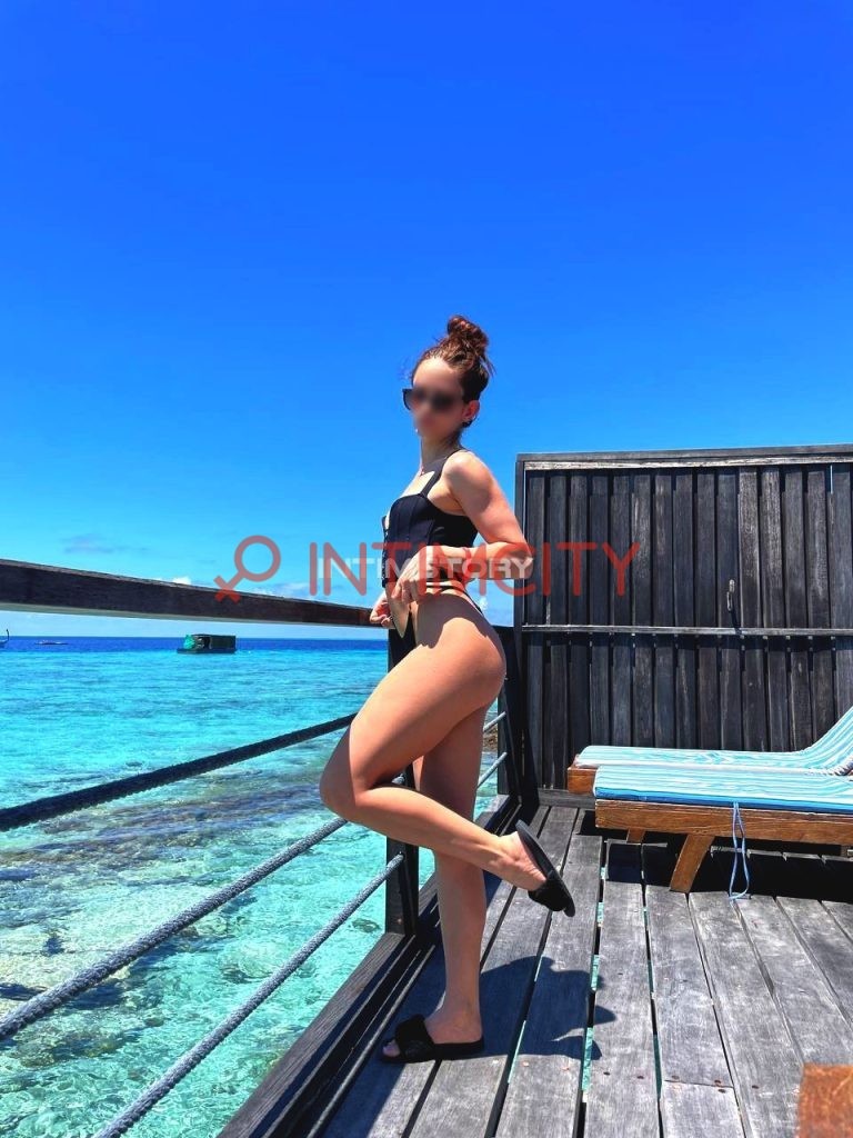 Элитная проститутка Македонская IntimCity