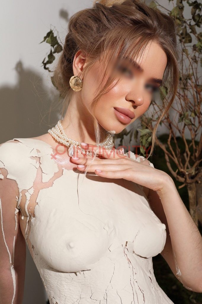 Эскортница Алёна Интимсити