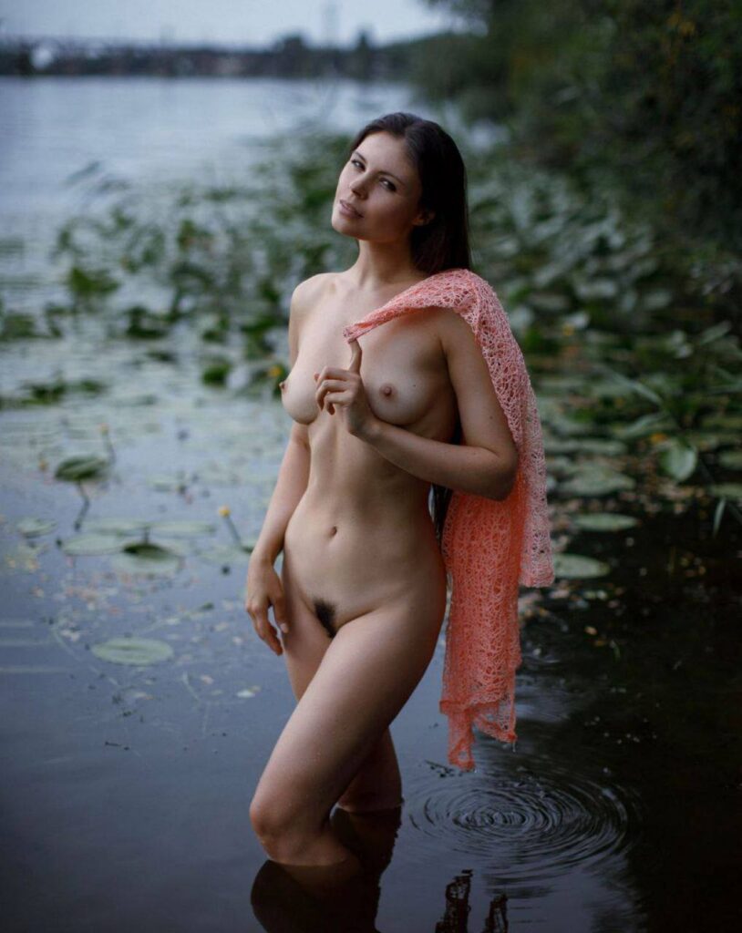 Элитная проститутка Зарина IntimCity