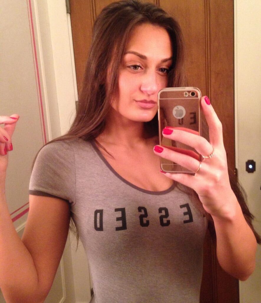 Индивидуалка Владлена IntimCity