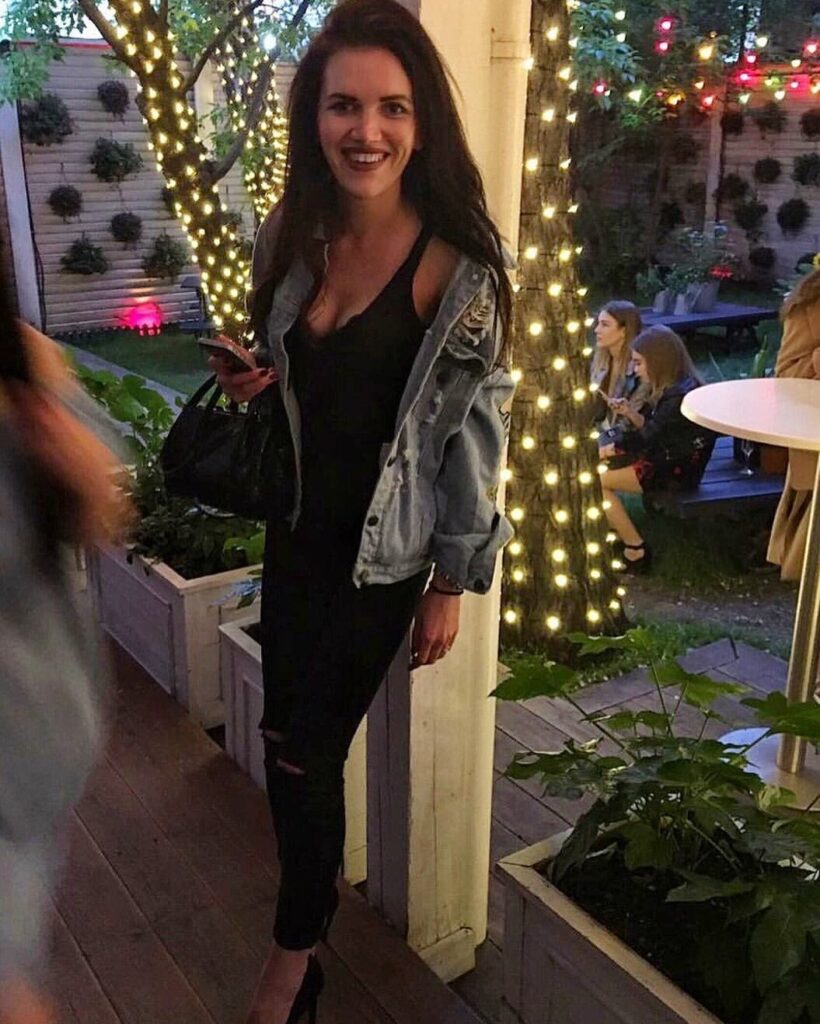 Эскортница Аринка Интимсити