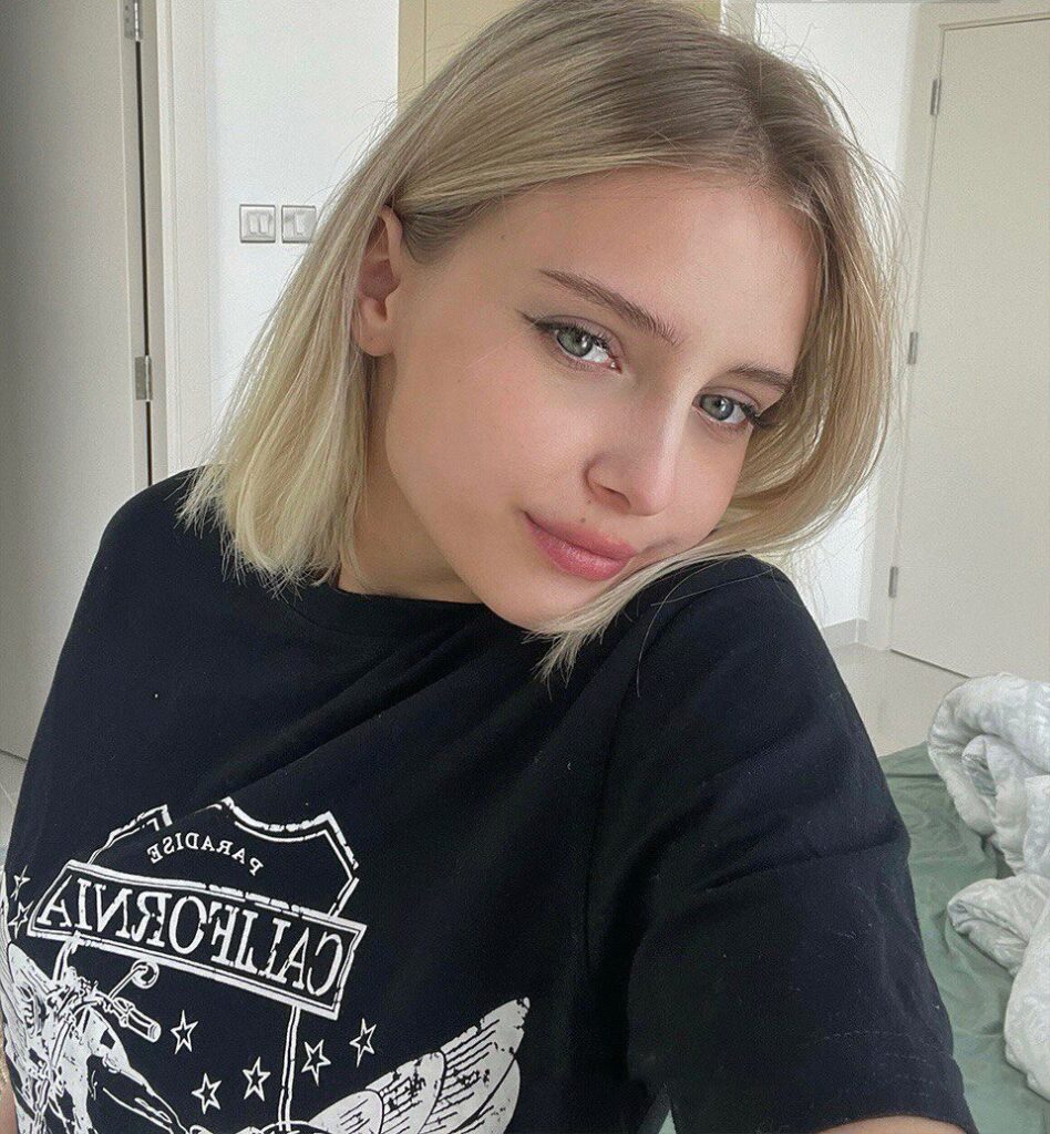 Элитная проститутка Владислава Интимсити