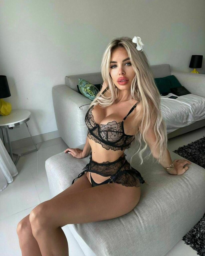 Элитная проститутка Лора Интимсити