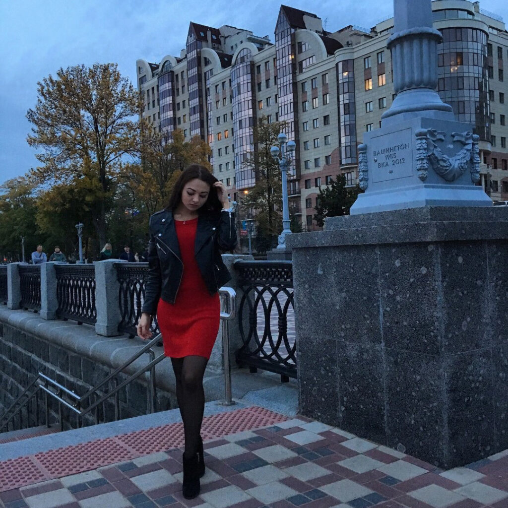 Эскортница Светлана IntimCity