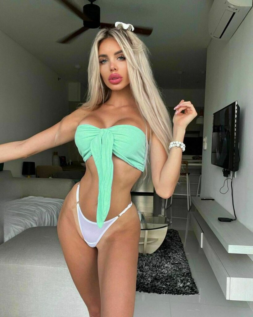 Эскортница Лора IntimCity